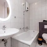 Vivid & Red - Netflix - - Wifi - 4 Person *