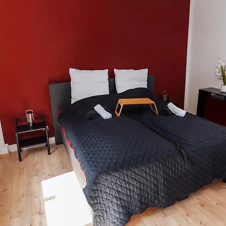 Appartamento Vivid & Red - Netflix - - Wifi - 4 Person *