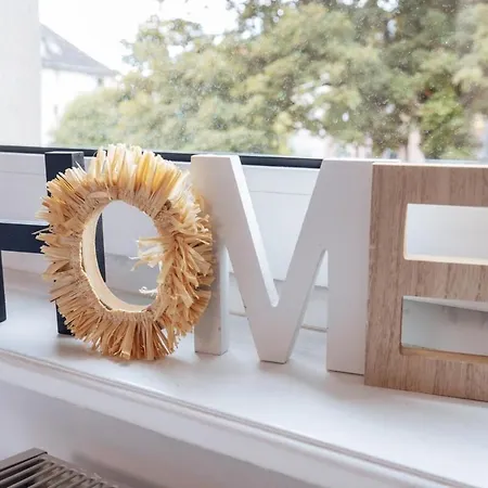 Vivid & Red - Netflix - - Wifi - 4 Person * エッセン